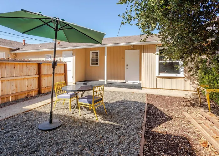 Solvang Bungalow B